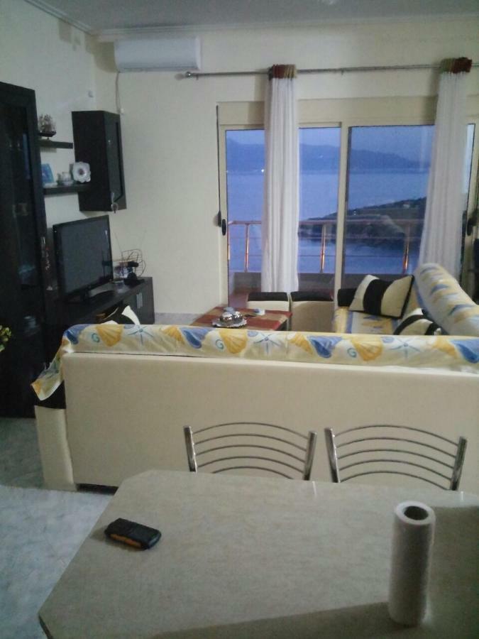 Cozy Sea Apartment Sarandë Esterno foto