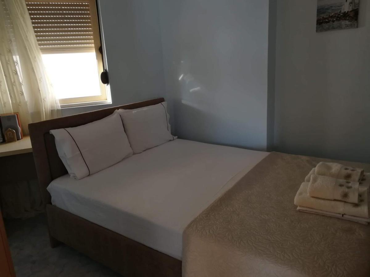 Cozy Sea Apartment Sarandë Esterno foto